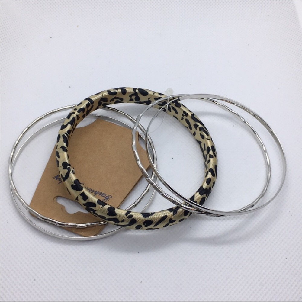 5pc Leopard and Metal Bangle - Picture 2 of 4